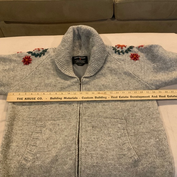 Sundance Cowichan Lost Horizons Grey  L Deer Floral Wool Alpine Fleece lined - Picture 6 of 9